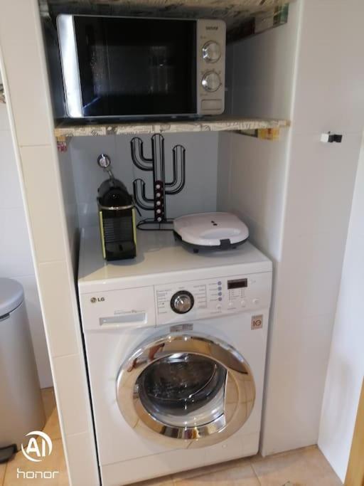& Spacious Flat With Pool Near Fenals *
